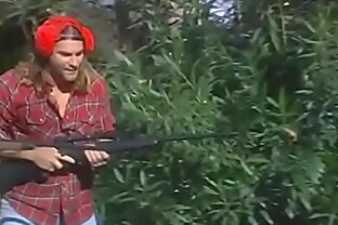 Lucky deadneck was able to shackle awesome blonde floozy Holly Hollywood during the whores hunting