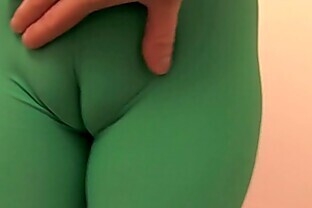 Busty Blonde Teen Showing Off Huuge Cameltoe While Jogging!