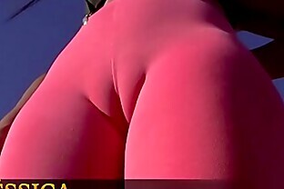 Spanish beautiful teen in pink leggings (cameltoe)