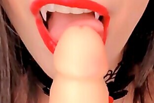 ASMR VAMPIRA GOSTOSA FAZENDO-TE GOZAR NA BOQUINHA, SEXY VAMPIRE BLOWJOB BIG BOOBS, CREAMPIE IN MOUTH