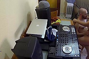 Dj fucking and scratching in the chair with a hidden cam spying my hot gf