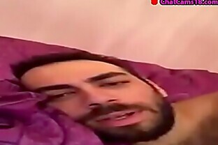 turkish guy fingering his girl
