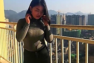Asian gives AMAZING wet blowjob and deepthroats