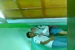 jilbab mesum dikelas -