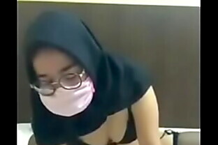 Jilbab Ngewe di Hotel (full : ) 2 min