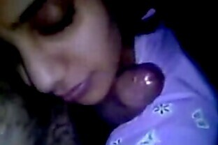 Indian girl is a good suck -  7 min