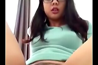 Thai teen shows her pussy and asshole in Web cam