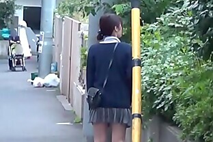 Asian babe pees publicly