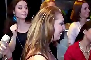 Skinny Blonde Ass to mouth at party