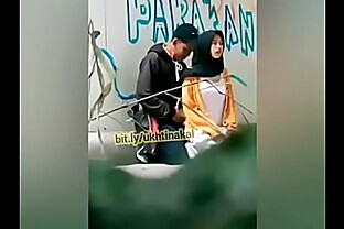 Indonesia Bimbo with Guillotine College