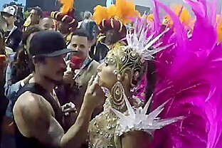 Bastidores do Carnaval 2019 antes da entrada no Sambódromo - Sabrina Sato - Gaviões da Fiel
