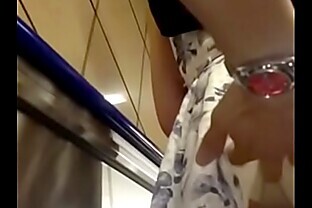 voyeur Japanese girls upskirt 3