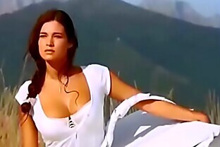 Italian Goddess in white dress 4 min