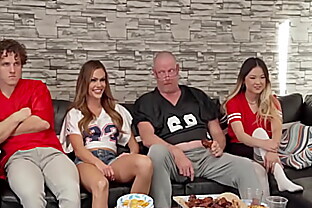 Super Sunday With My Swap Family Aila Donovan, Lulu Chu 8 min